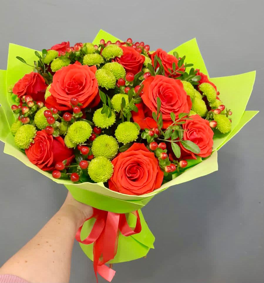 Букет цветов из: Хризантемы и Розы в Камское Устье