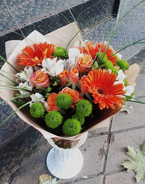 Букет цветов из: Герберы, Хризантемы, Альстромерии и Розы в Камское Устье
