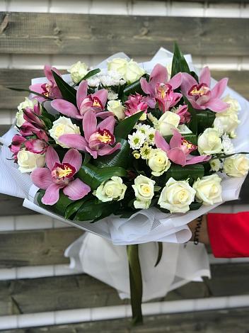 Букет цветов из: Розы и Хризантемы в Камское Устье