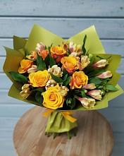 Букет цветов из:  Альстромерии и Розы в Камское Устье