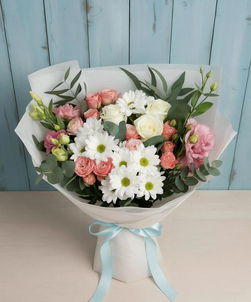 Букет цветов из: Розы, Лизиантусы и Хризантемы в Камское Устье