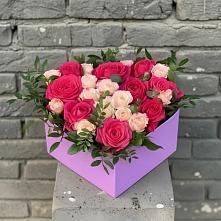 Цветочная композиция из Розы в коробке в Камское Устье