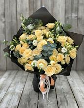 Букет цветов из:  Розы и Лизиантусы в Камское Устье