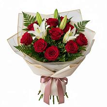 Букет цветов из:  Лилии и Розы в Камское Устье