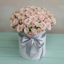 Цветочная композиция из Розы в шляпной коробке в Камское Устье