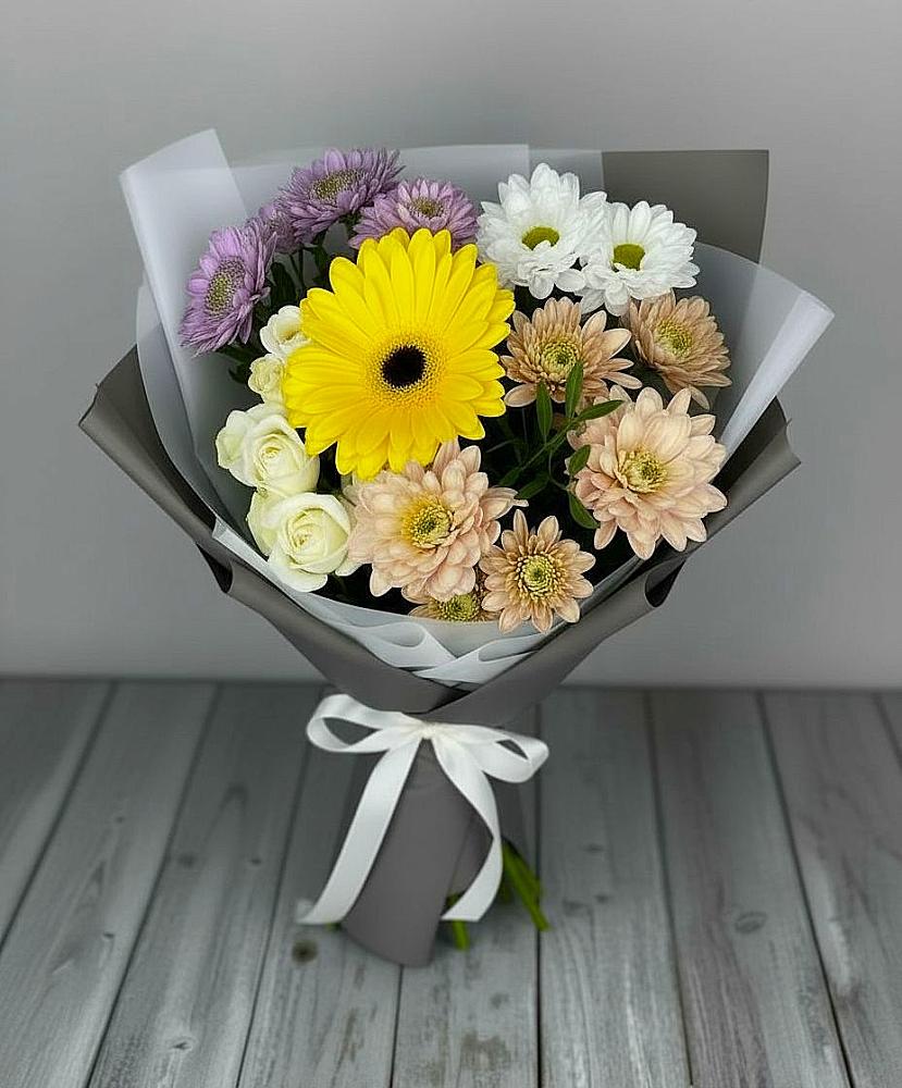 Букет цветов из: Розы, Герберы и Хризантемы в Камское Устье