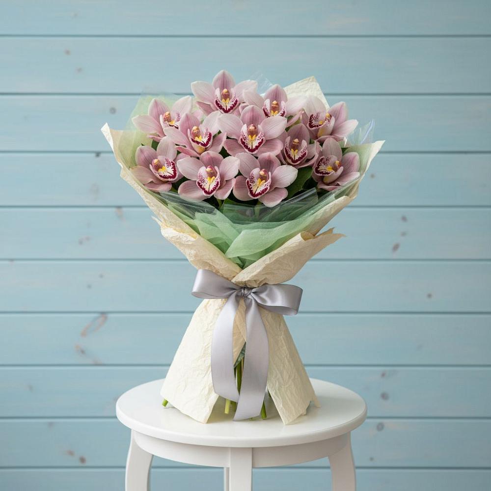 Букет цветов из: Орхидеи и Розы в Камское Устье