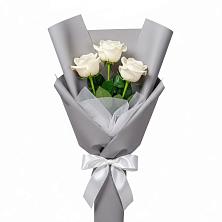 Букет 3 белые розы в Камское Устье