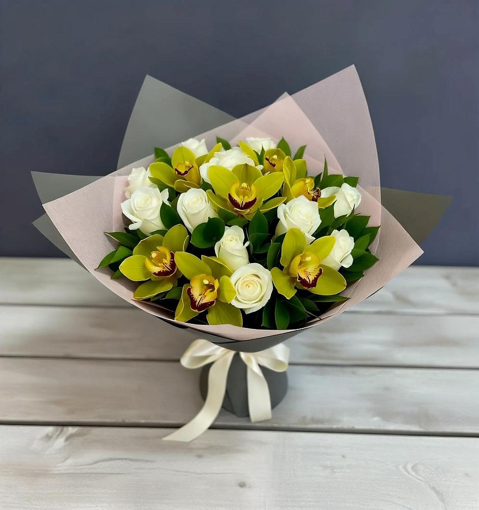 Букет цветов из: Орхидеи и Розы в Камское Устье