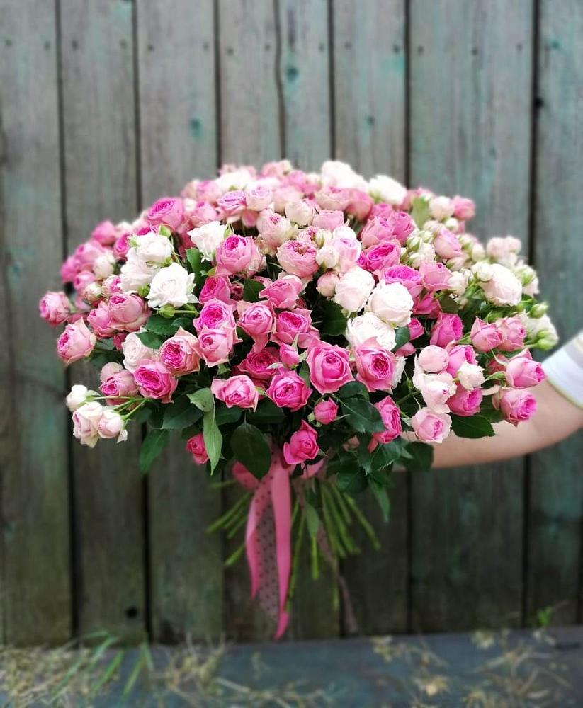 Букет Розовые кустовые розы Натали и Лав Лидия в Камское Устье