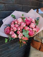 Букет розы в пальмах в Камское Устье Букет цветов из: Розы в Камское Устье