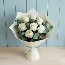 Букет Белые розы в Эвкалипте в Камское Устье